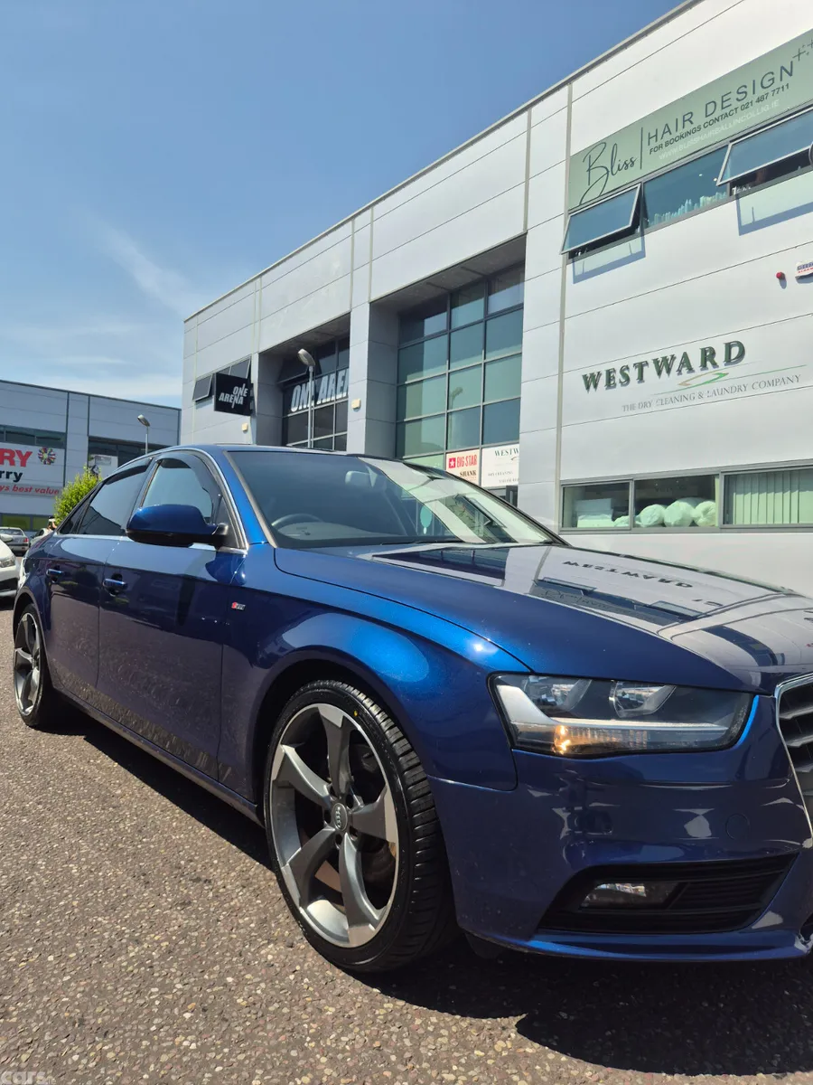 Audi A4 Saloon, Diesel, 2015, Blue