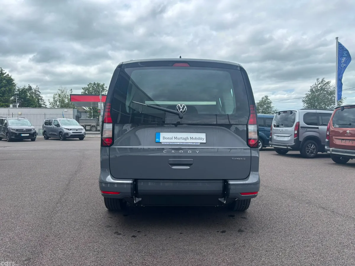 Volkswagen Caddy Maxi Life MPV, Petrol Plug-in Hybrid, 2027, Grey