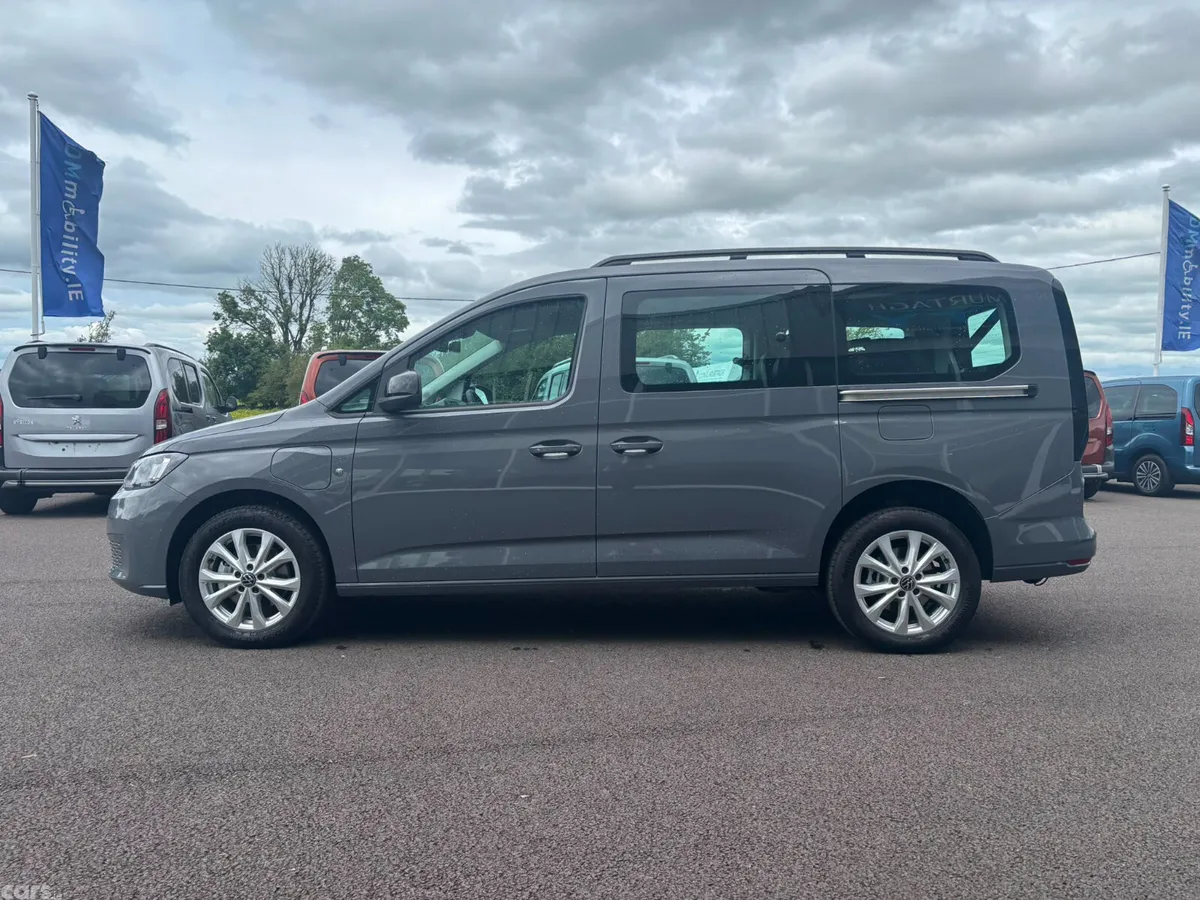 Volkswagen Caddy Maxi Life MPV, Petrol Plug-in Hybrid, 2027, Grey