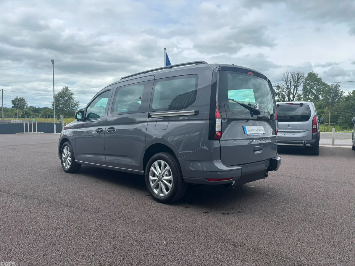Volkswagen Caddy Maxi Life MPV, Petrol Plug-in Hybrid, 2027, Grey