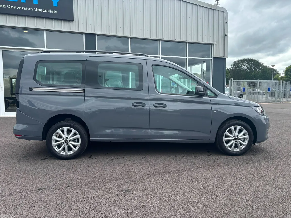 Volkswagen Caddy Maxi Life MPV, Petrol Plug-in Hybrid, 2027, Grey