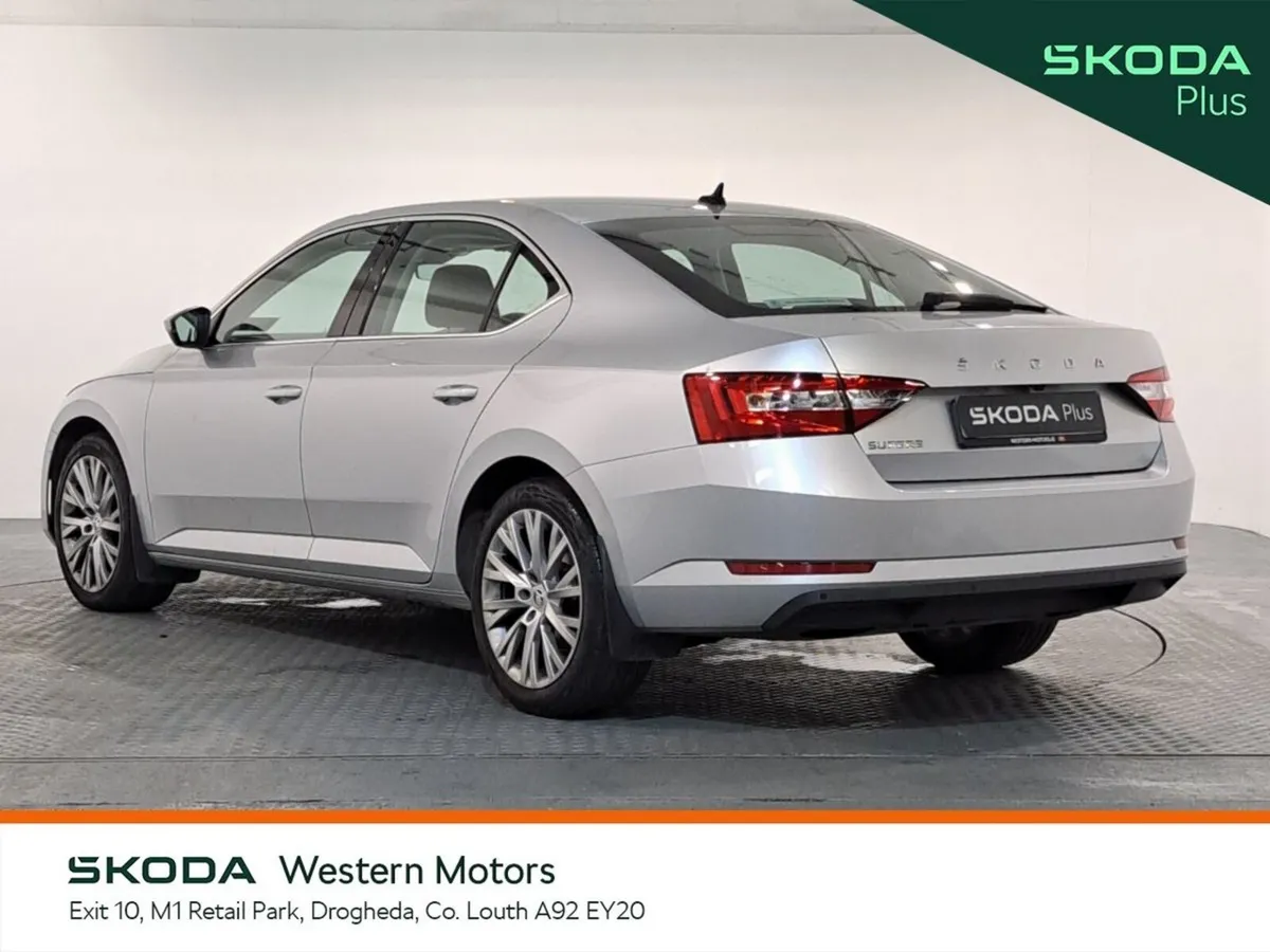 Skoda Superb Saloon, Diesel, 2023, Grey