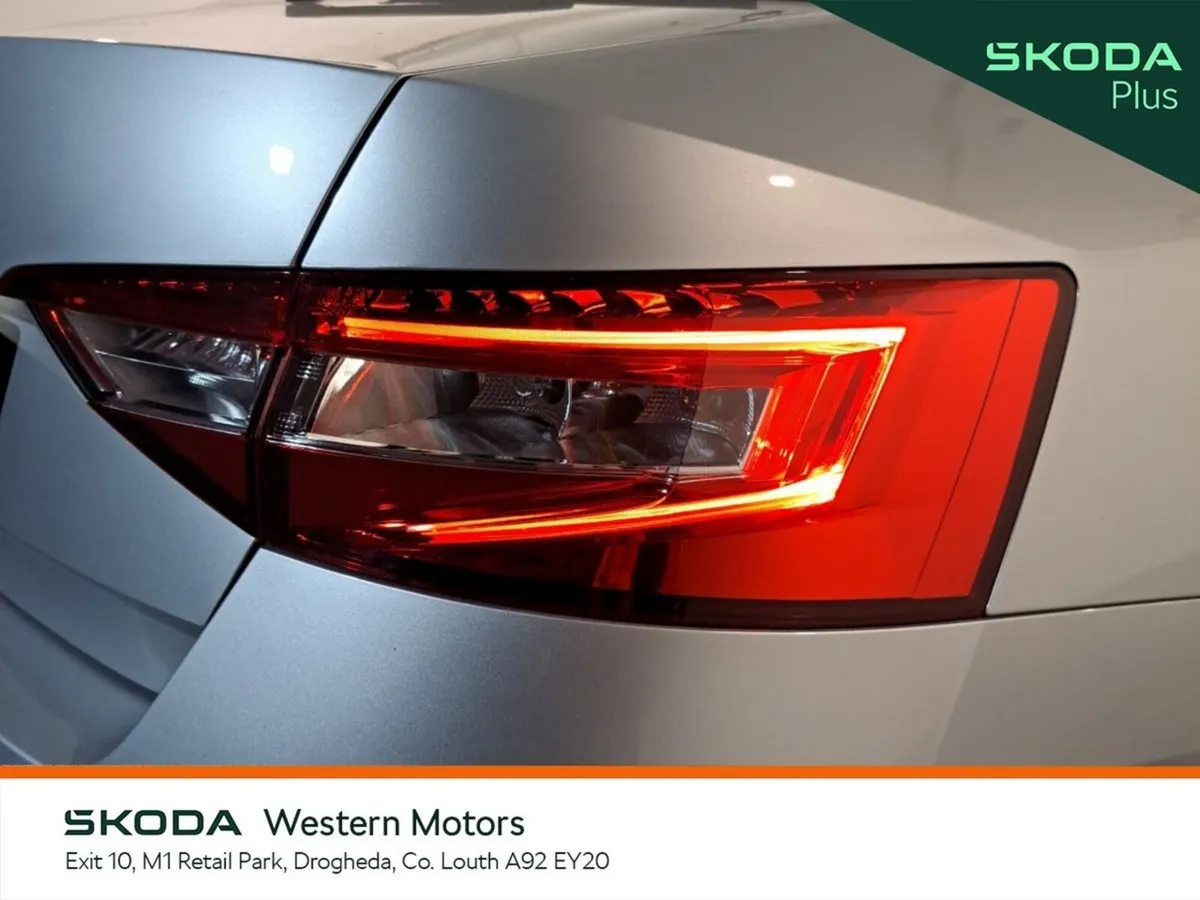 Skoda Superb Saloon, Diesel, 2023, Grey