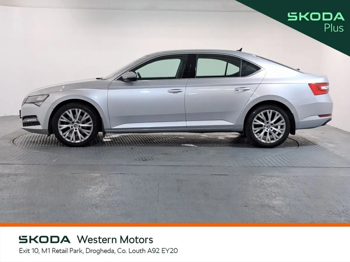 Skoda Superb Saloon, Diesel, 2023, Grey