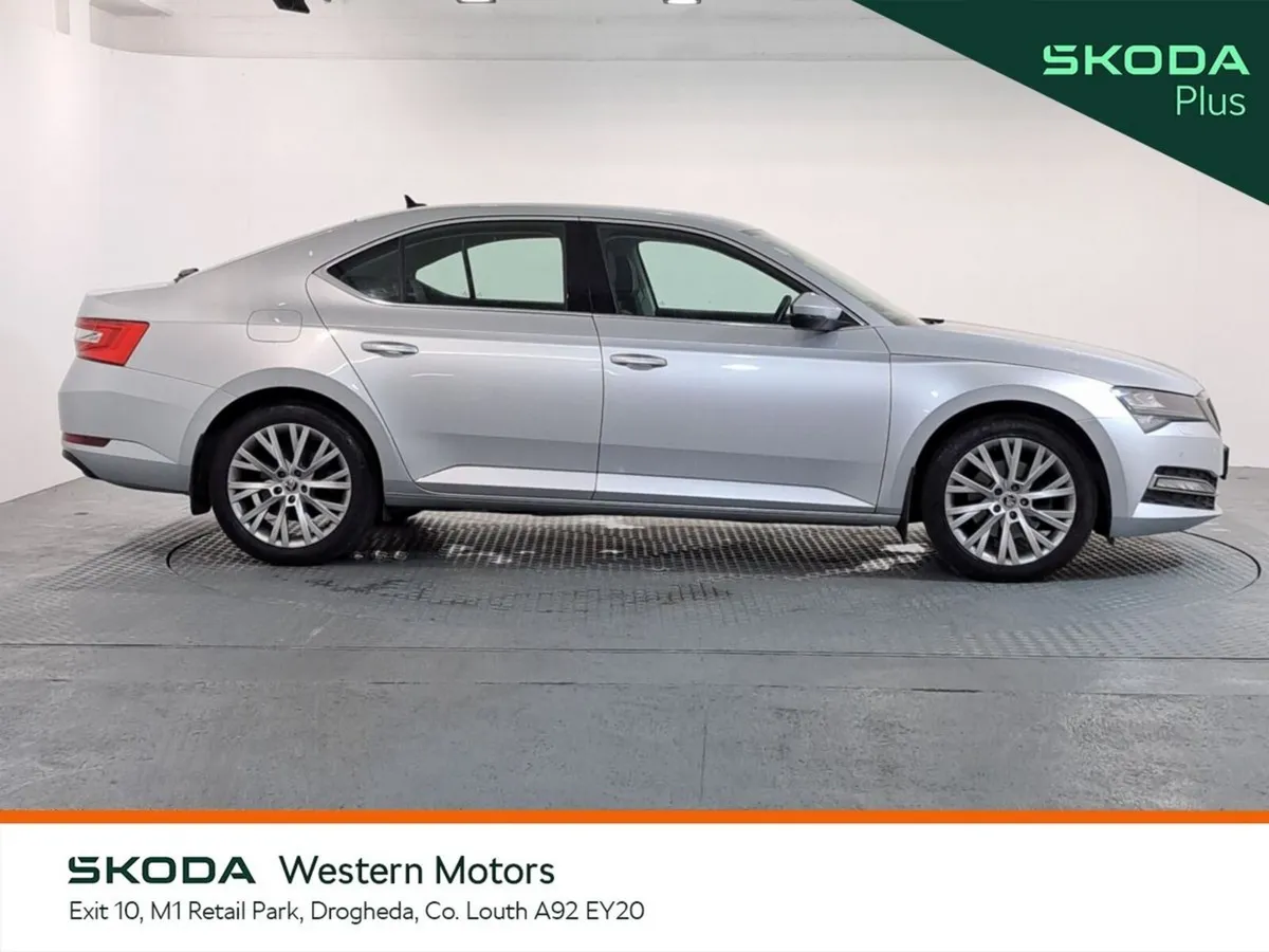 Skoda Superb Saloon, Diesel, 2023, Grey