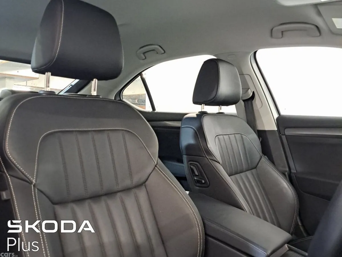 Skoda Superb Saloon, Diesel, 2023, Grey