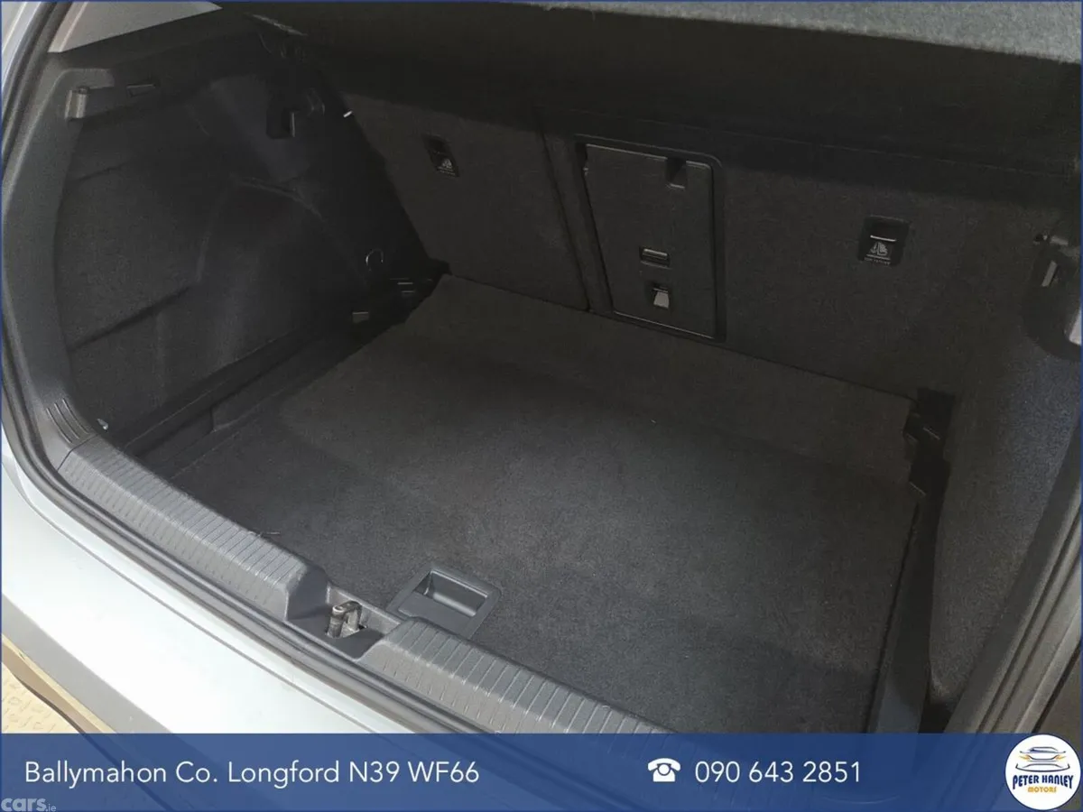Volkswagen Golf Hatchback, Petrol, 2021, Silver