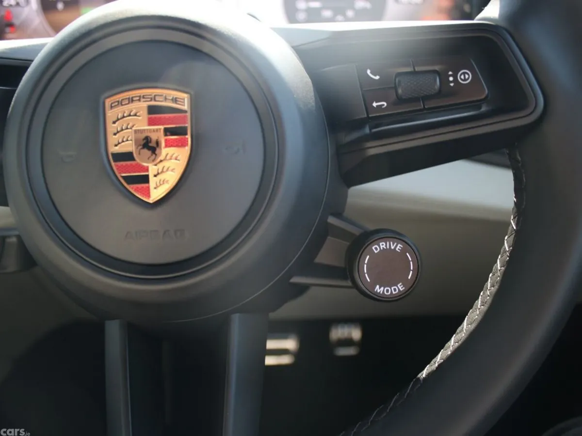 Porsche Cayenne SUV, Electric, 2026, Black