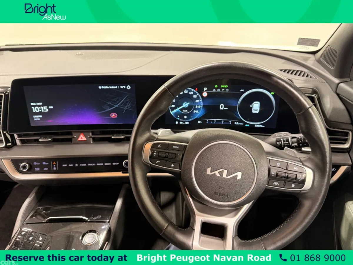 Kia Sportage MPV, Petrol Hybrid, 2024, White