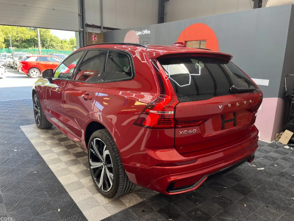 Volvo XC60 SUV, Petrol Plug-in Hybrid, 2024, Red