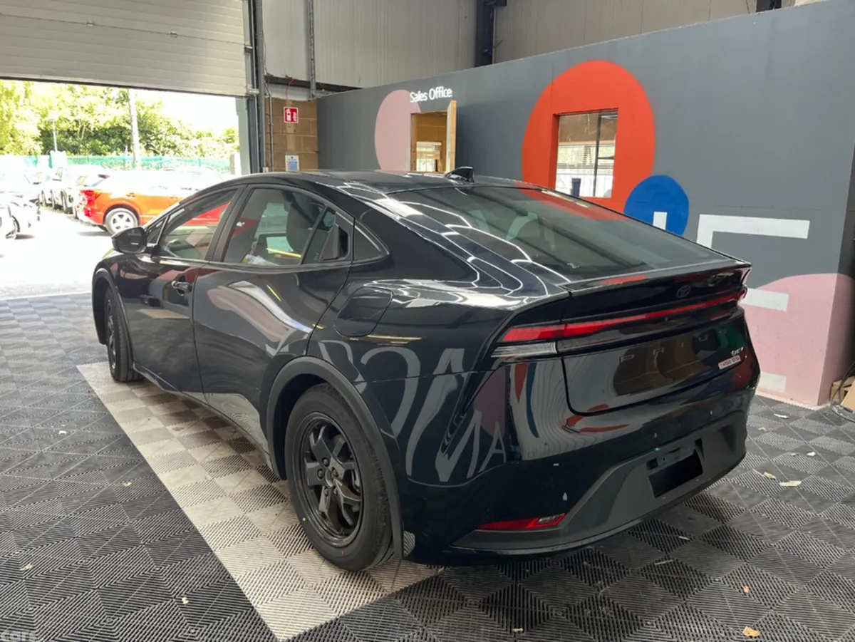 Toyota Prius Estate, Petrol, 2025, Black