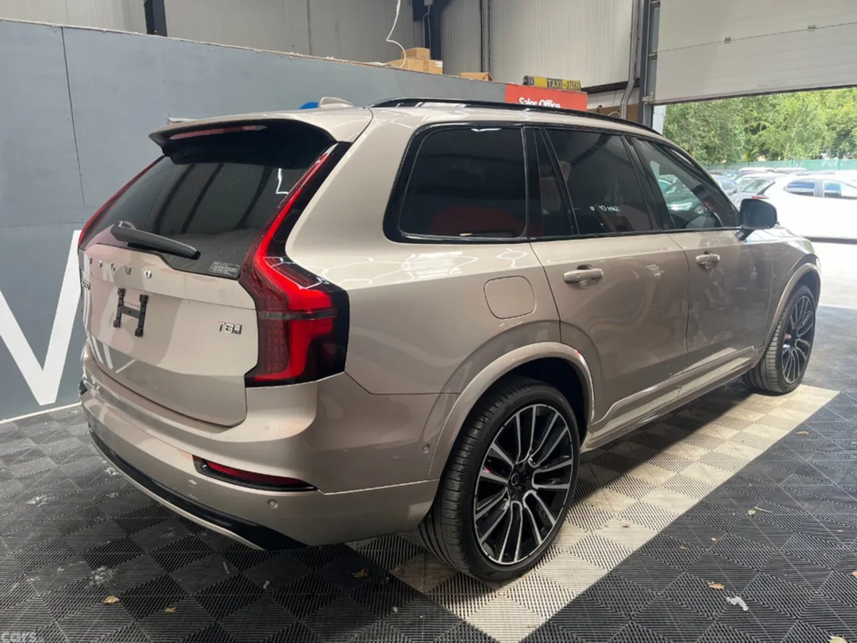 Volvo XC90 SUV, Petrol Plug-in Hybrid, 2025, Gold