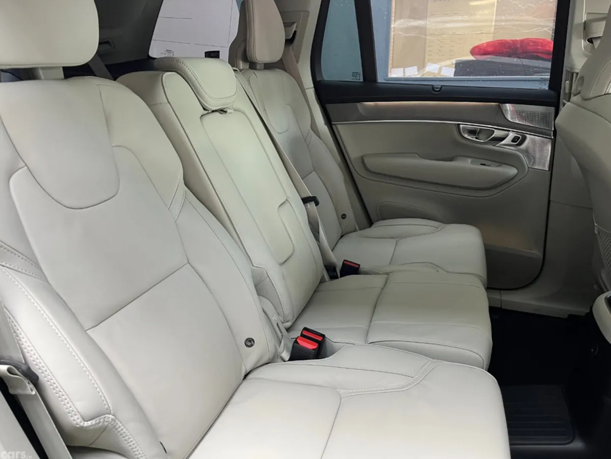 Volvo XC90 SUV, Petrol Plug-in Hybrid, 2025, Gold