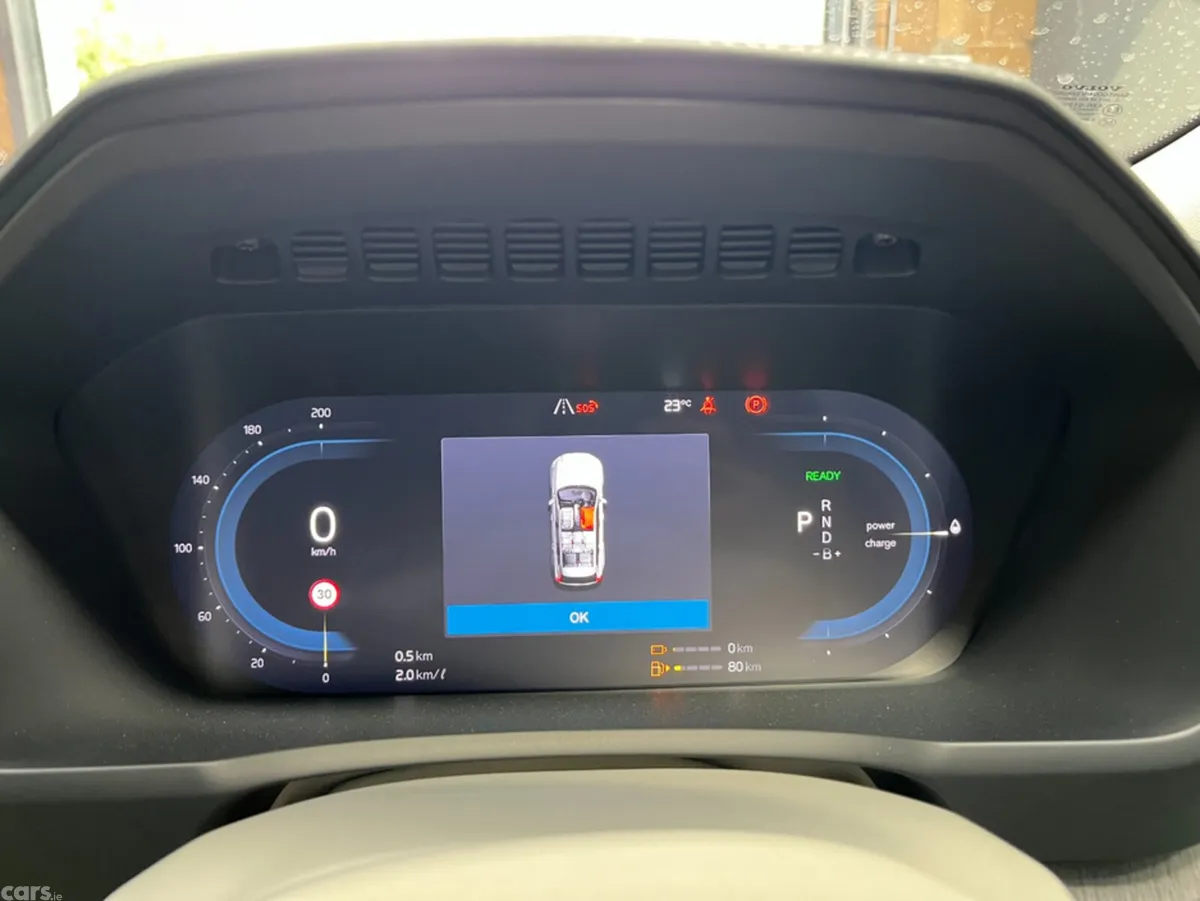 Volvo XC90 SUV, Petrol Plug-in Hybrid, 2025, Gold