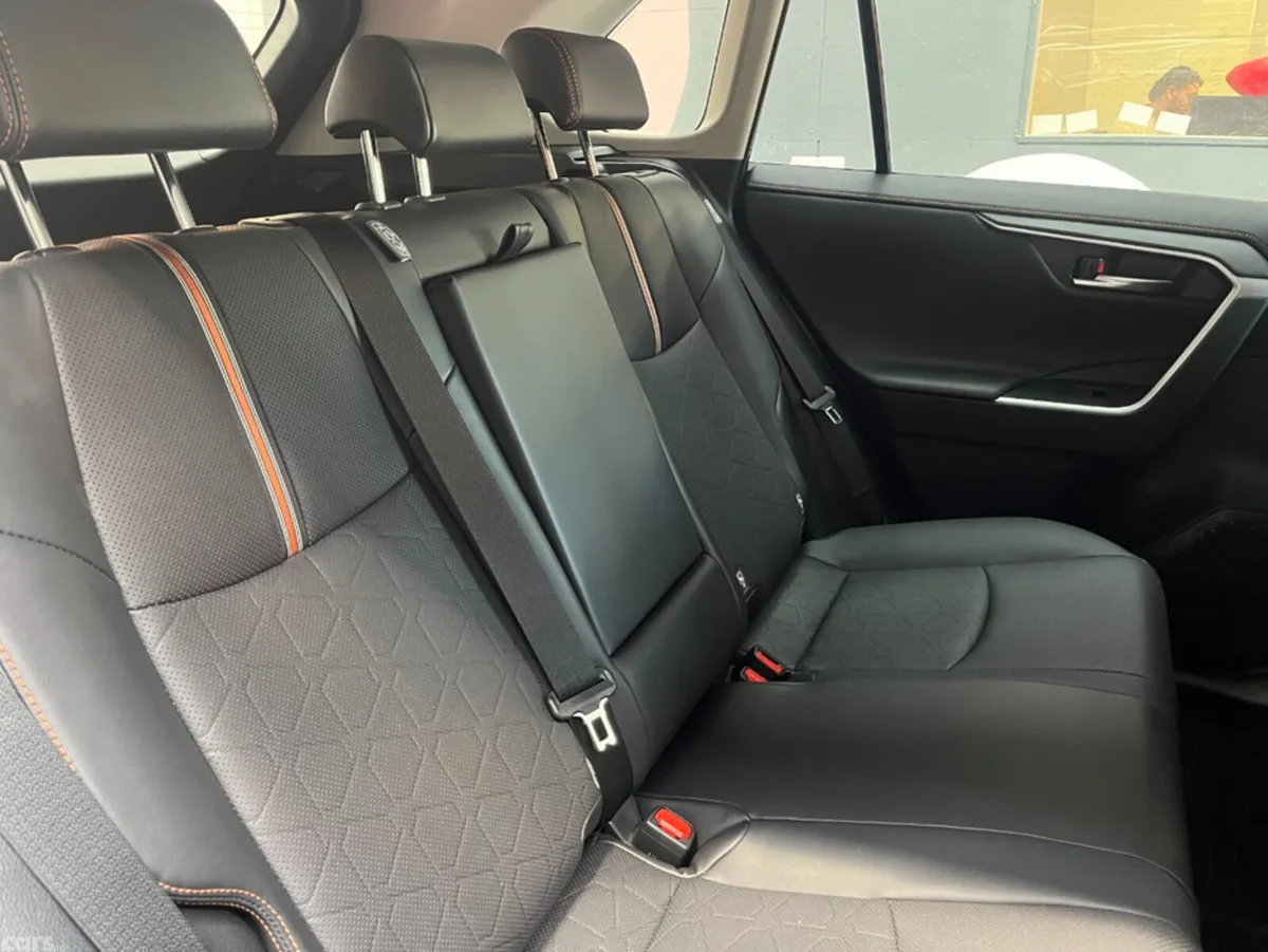 Toyota RAV4 SUV, Petrol Hybrid, 2025, Black