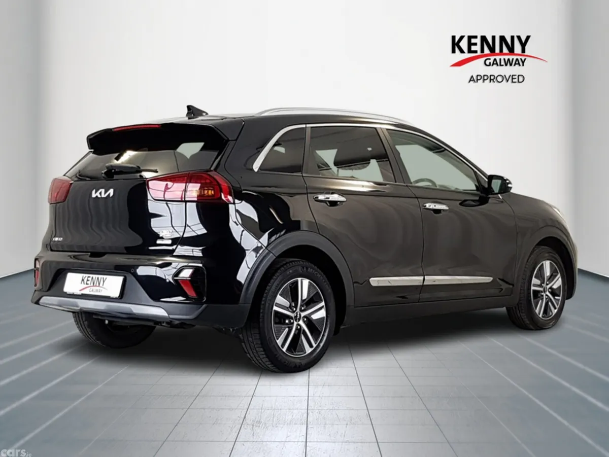 Kia Niro Estate, Petrol Plug-in Hybrid, 2022, Black
