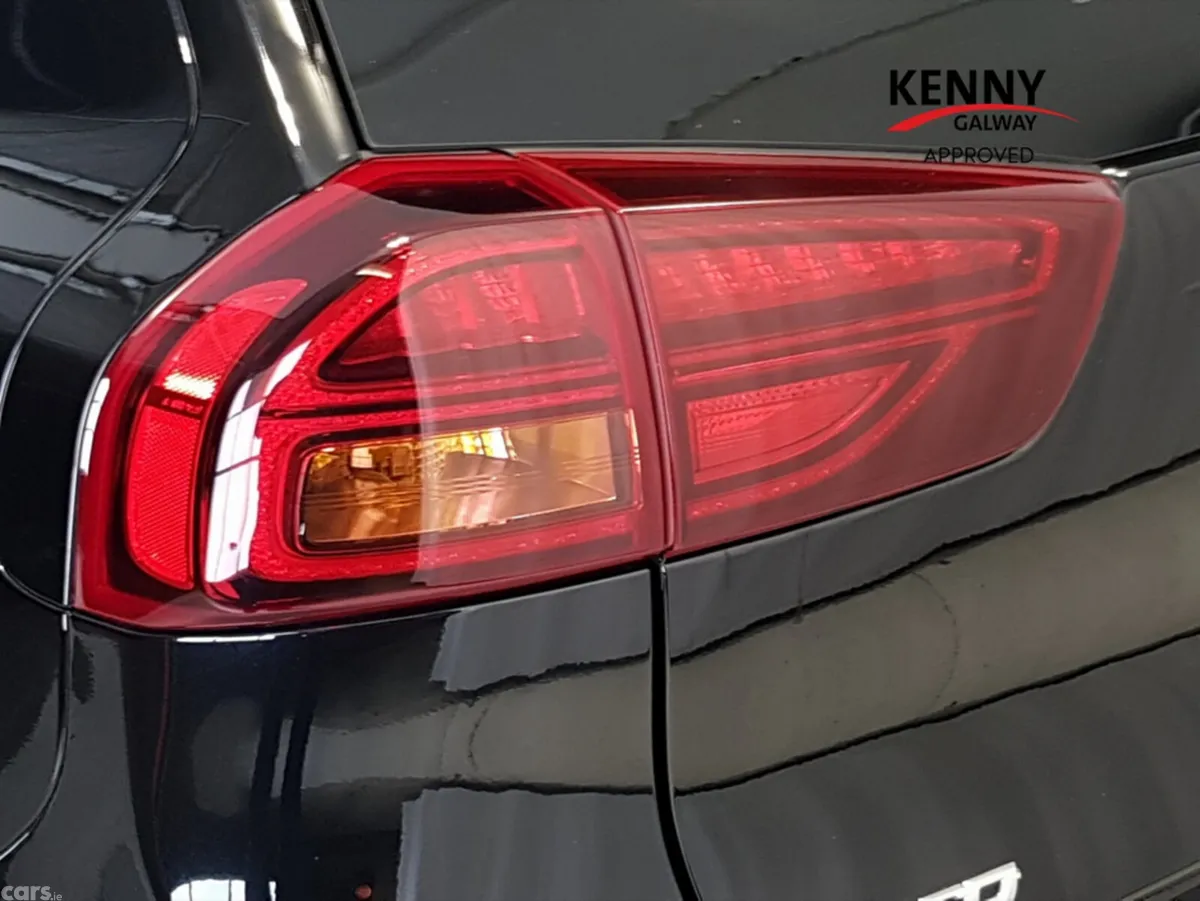 Kia Niro Estate, Petrol Plug-in Hybrid, 2022, Black