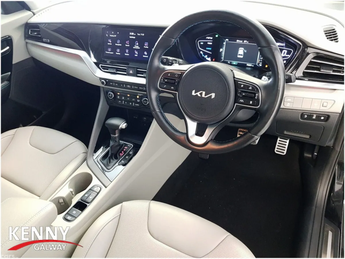 Kia Niro Estate, Petrol Plug-in Hybrid, 2022, Black