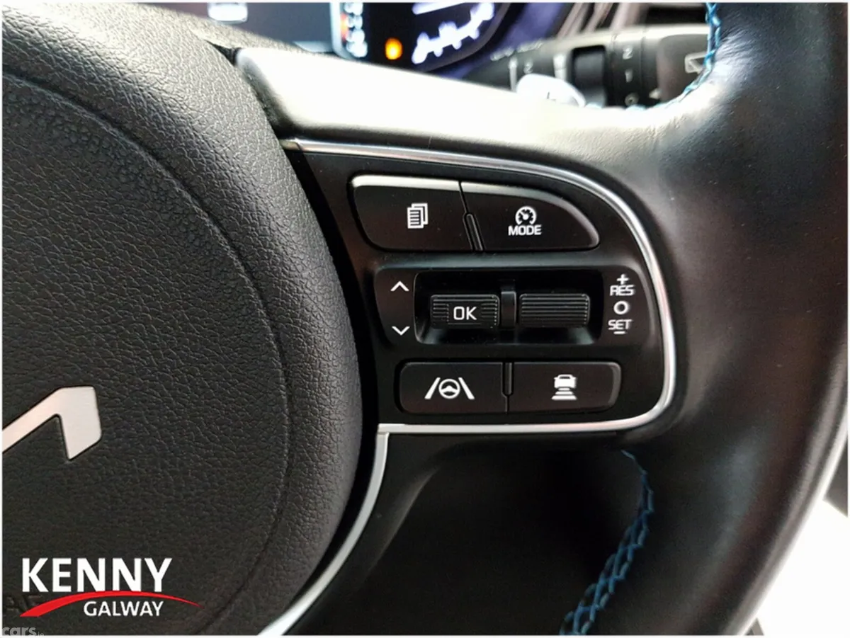 Kia Niro Estate, Petrol Plug-in Hybrid, 2022, Black
