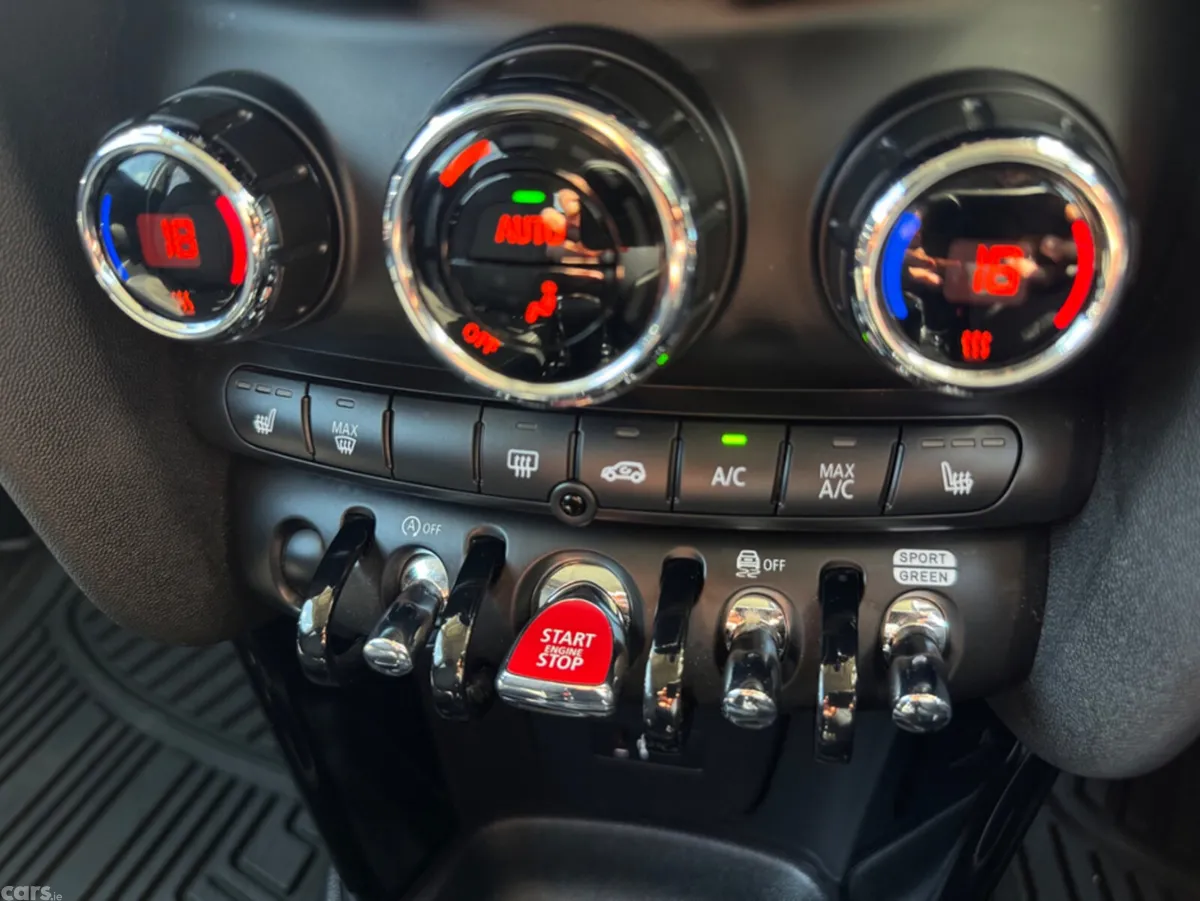 Mini Cooper Hatchback, Petrol, 2024, Silver