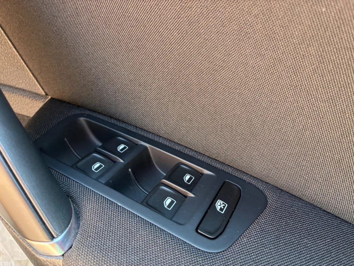 Volkswagen Golf Hatchback, Petrol, 2015, Red