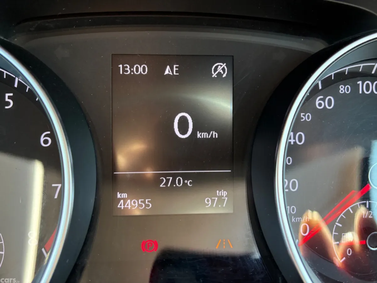 Volkswagen Golf Hatchback, Petrol, 2015, Red