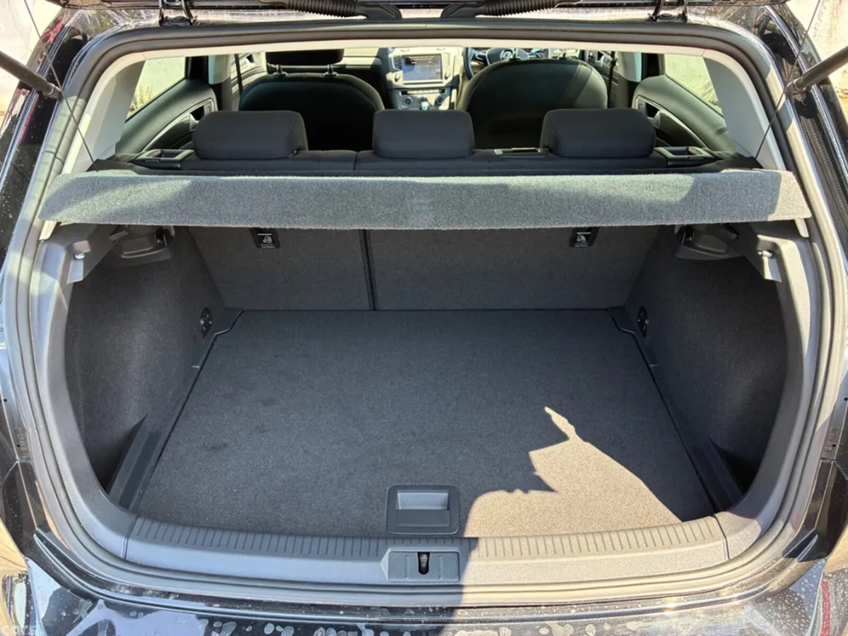 Volkswagen Golf Hatchback, Petrol, 2016, Black