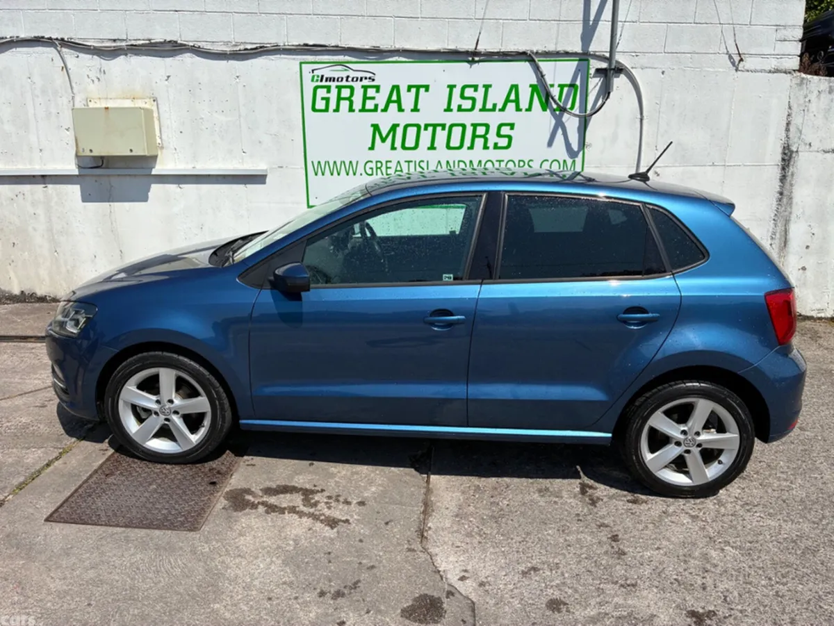 Volkswagen Polo Hatchback, Petrol, 2016, Blue