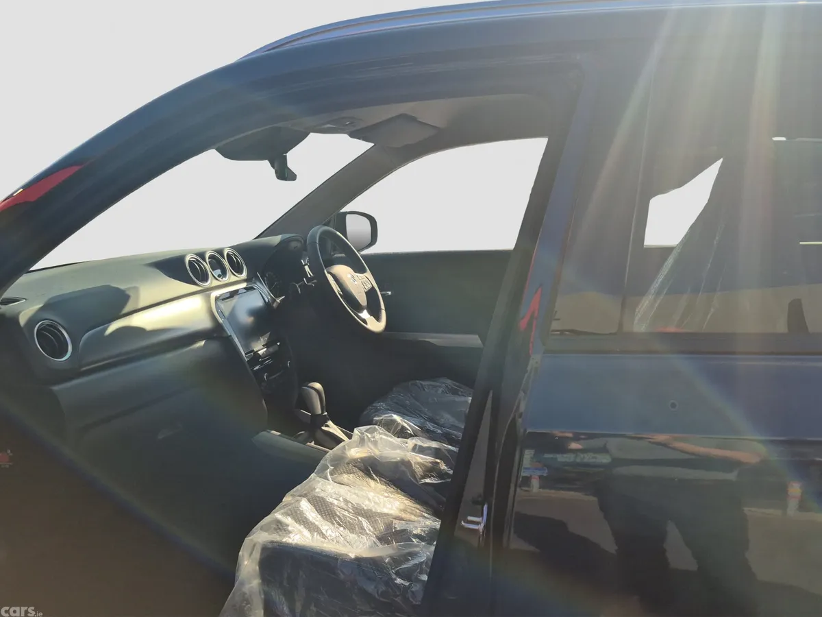 Suzuki Vitara SUV, Petrol Hybrid, 2026, Blue