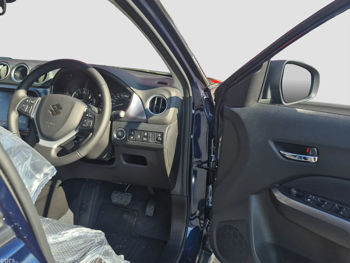 Suzuki Vitara SUV, Petrol Hybrid, 2026, Blue
