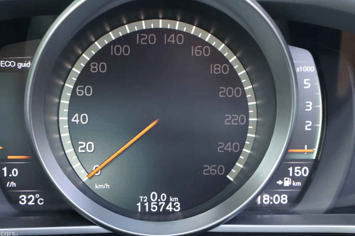 Volvo V40 Estate, Diesel, 2019, Grey