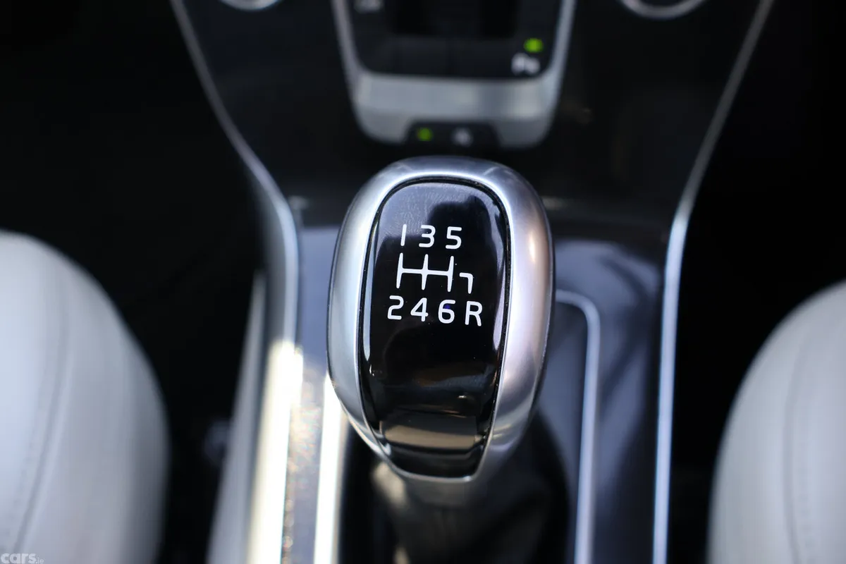 Volvo V40 Estate, Diesel, 2019, Grey