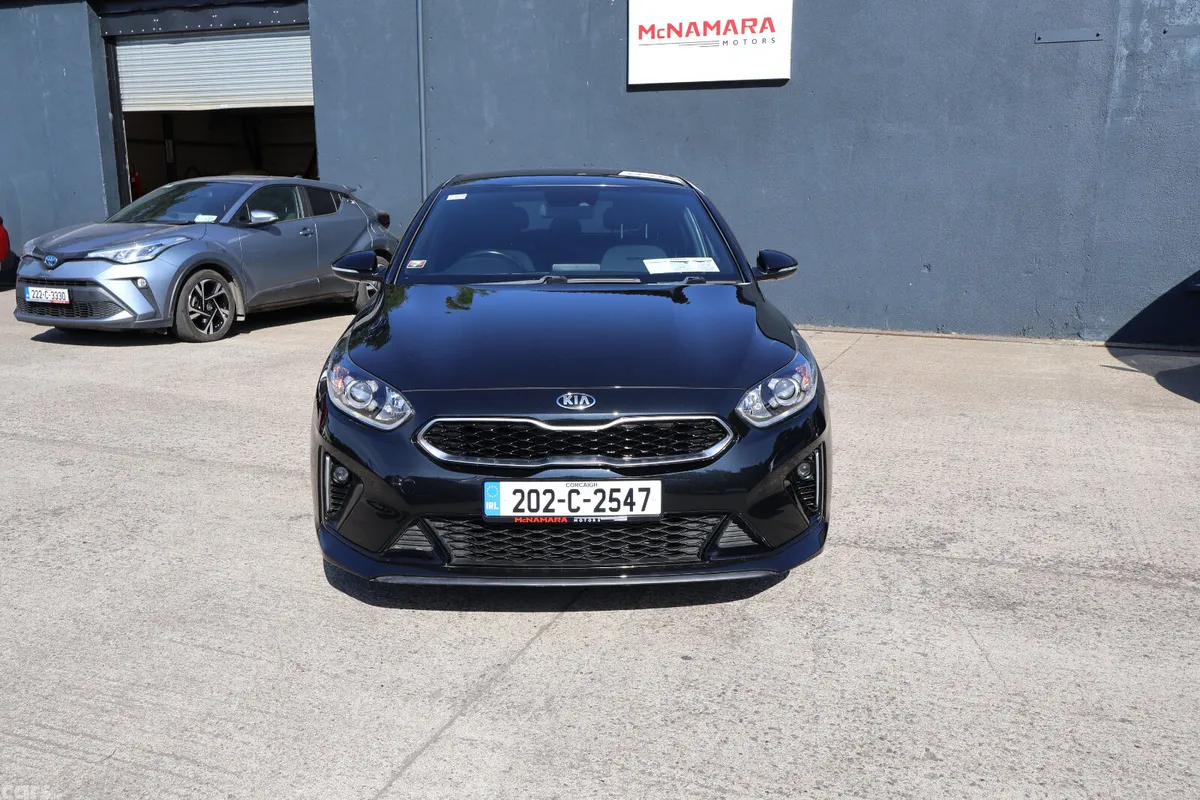 Kia Ceed Hatchback, Petrol, 2020, Black