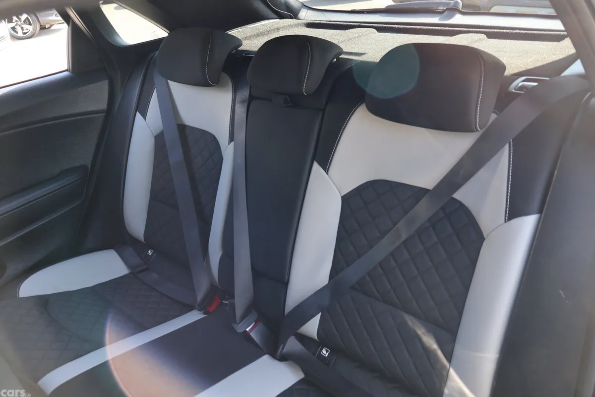 Kia Ceed Hatchback, Petrol, 2020, Black