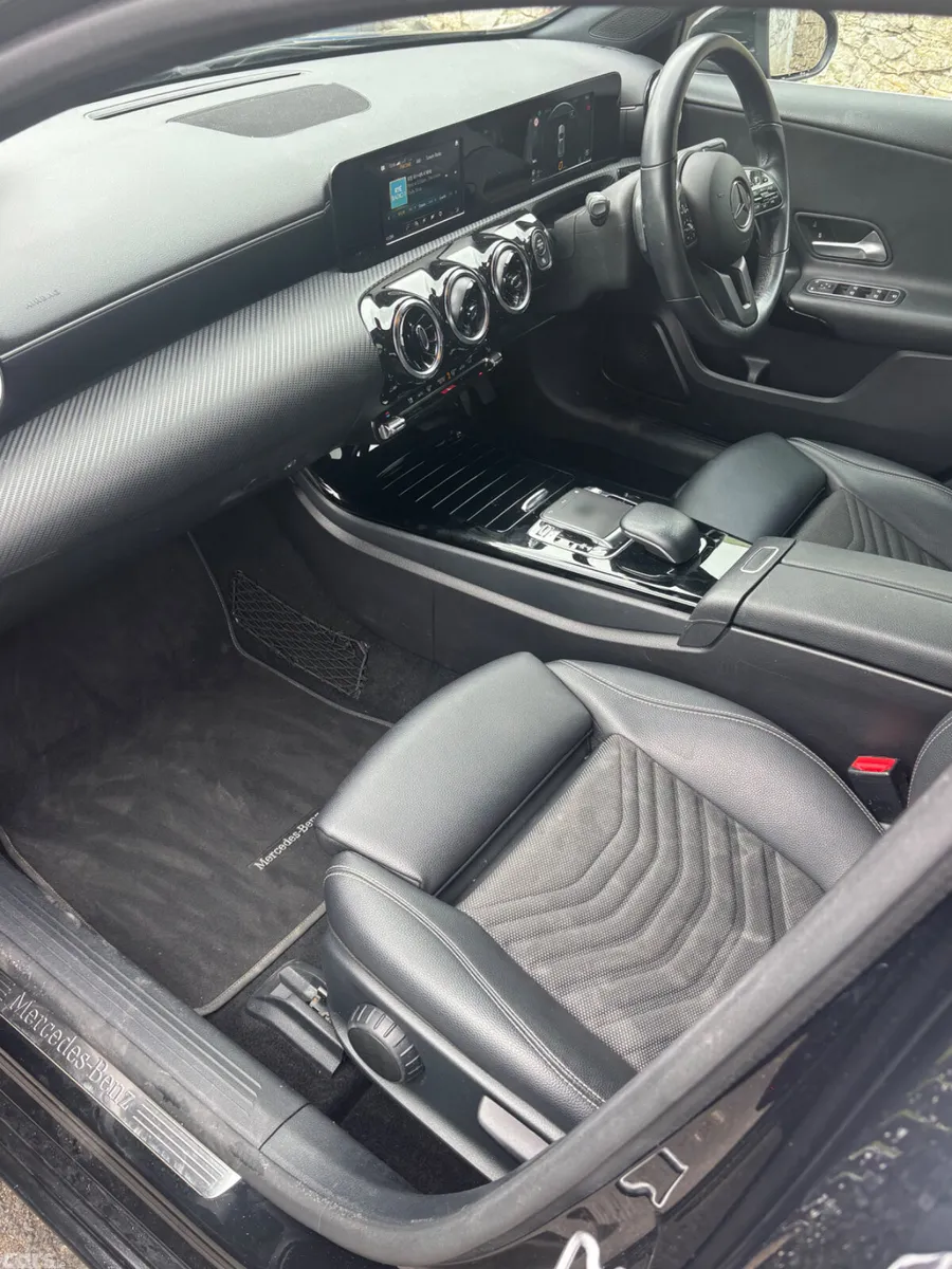Mercedes-Benz A-Class Hatchback, Diesel, 2019, Black