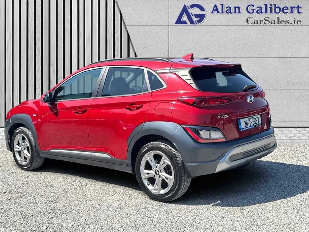 Hyundai KONA MPV, Diesel, 2021, Red