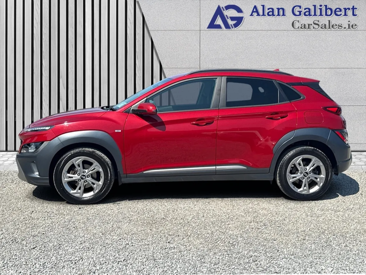 Hyundai KONA MPV, Diesel, 2021, Red