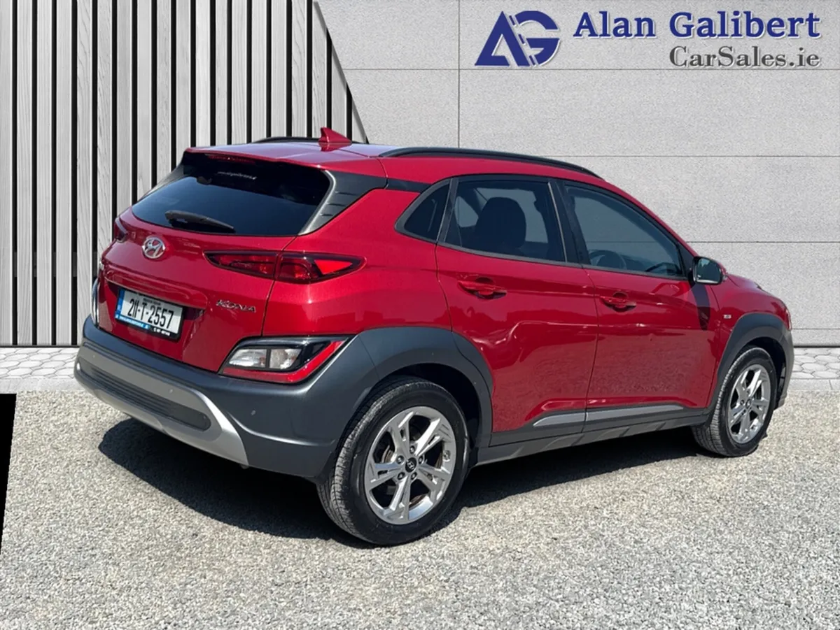 Hyundai KONA MPV, Diesel, 2021, Red