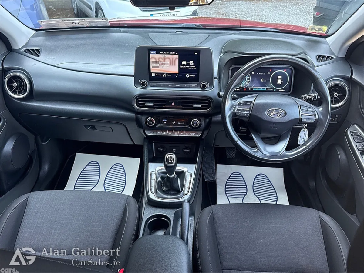 Hyundai KONA MPV, Diesel, 2021, Red