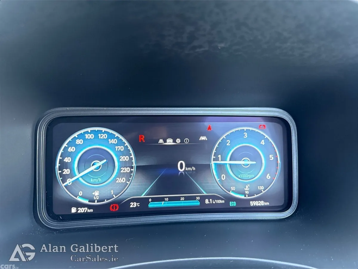 Hyundai KONA MPV, Diesel, 2021, Red