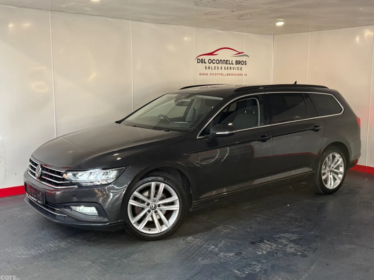 Volkswagen Passat Estate, Diesel, 2023, Grey
