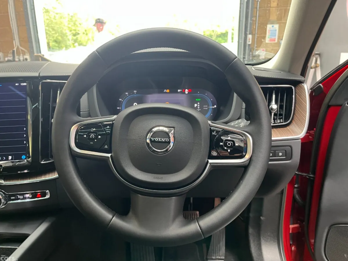 Volvo XC60 SUV, Petrol Plug-in Hybrid, 2024, Red