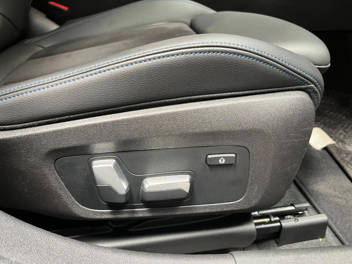 BMW 3-Series Saloon, Petrol Plug-in Hybrid, 2023, Black