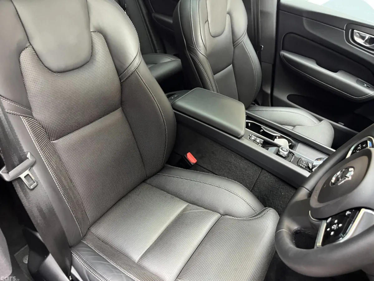 Volvo XC60 SUV, Petrol Plug-in Hybrid, 2024, Red