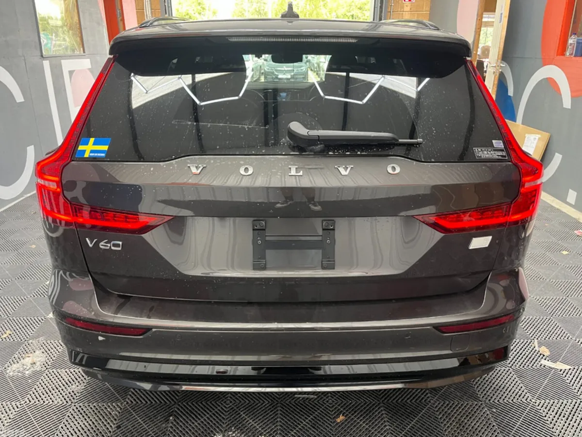 Volvo V60 Estate, Petrol Plug-in Hybrid, 2023, Grey