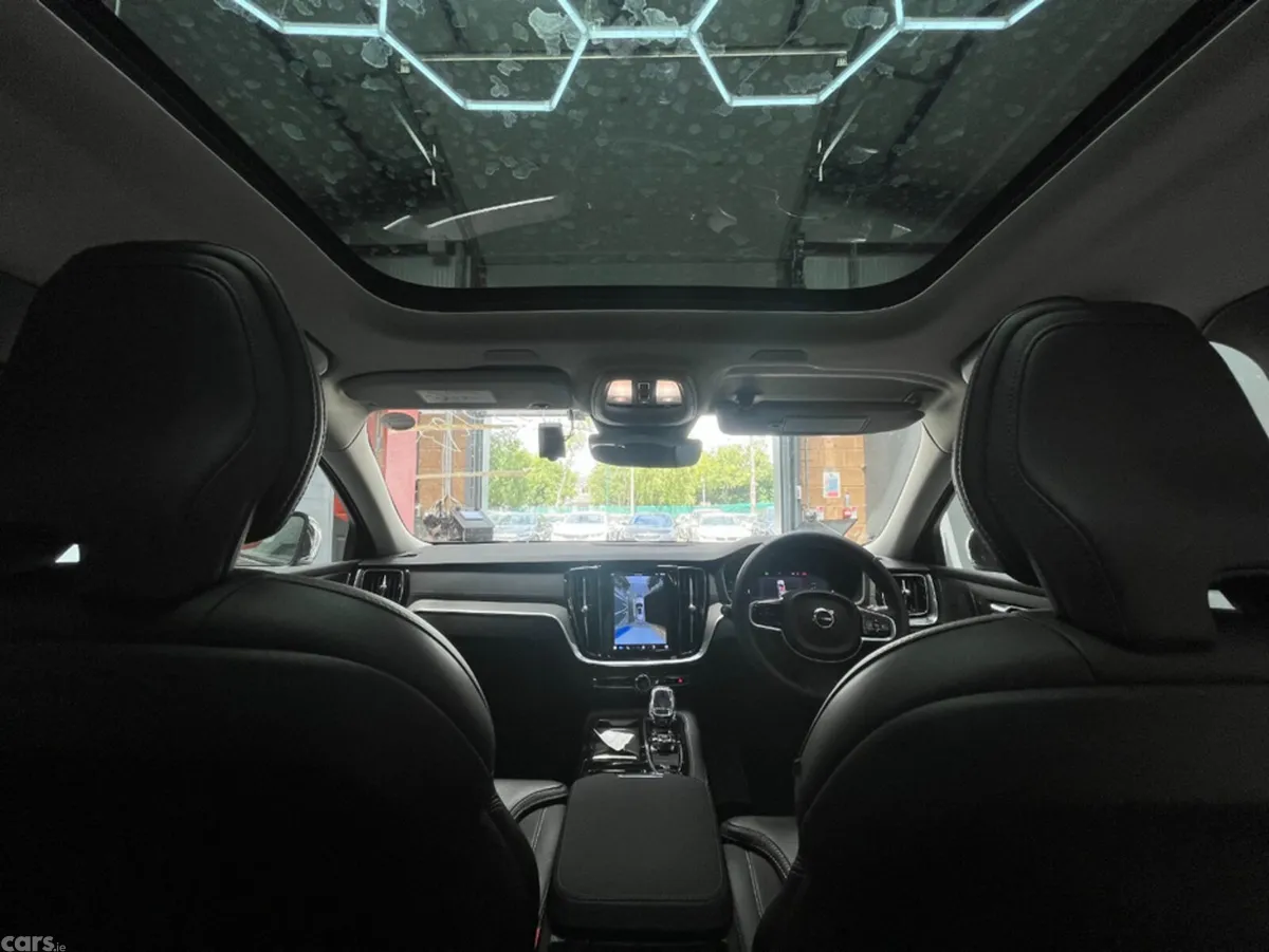 Volvo V60 Estate, Petrol Plug-in Hybrid, 2023, Grey