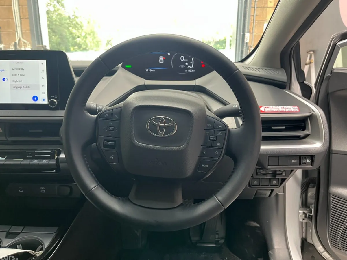 Toyota Prius Estate, Petrol, 2025, Silver