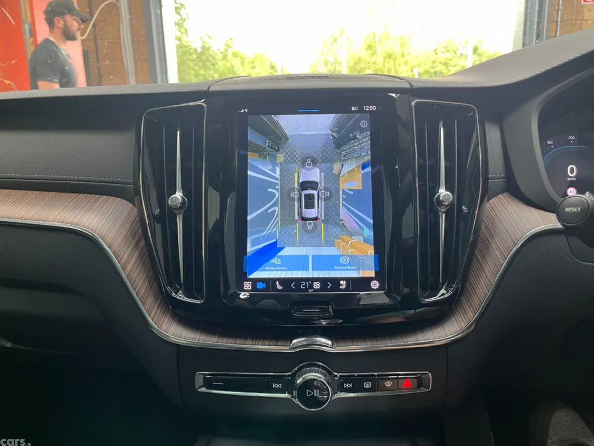 Volvo XC60 SUV, Petrol Plug-in Hybrid, 2024, Red