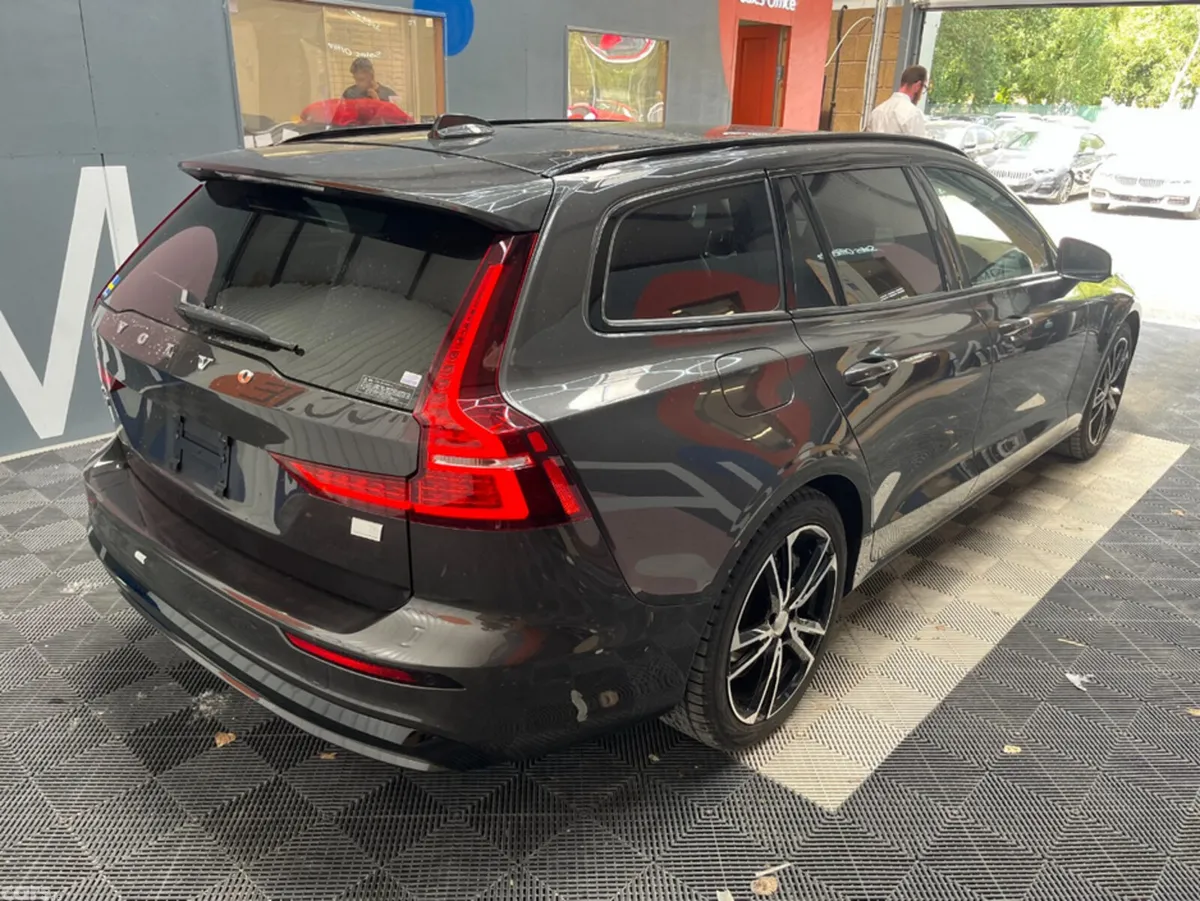 Volvo V60 Estate, Petrol Plug-in Hybrid, 2023, Grey