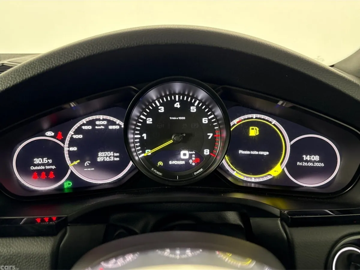 Porsche Cayenne MPV, Petrol Hybrid, 2023, White
